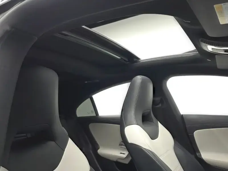 2022 Mercedes-Benz CLA с пробегом 51 596 км
