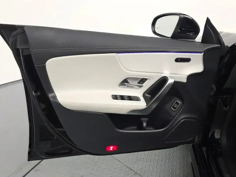 2022 Mercedes-Benz CLA с пробегом 51 596 км