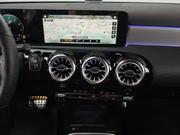2023 Mercedes-Benz CLA с пробегом 2 429 км