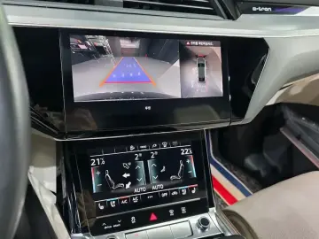 2021 Audi e-tron с пробегом 88 326 км