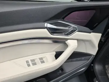 2021 Audi e-tron с пробегом 88 326 км