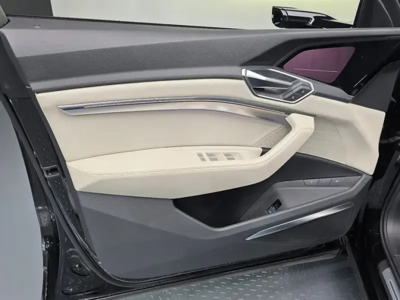 2021 Audi e-tron с пробегом 88 326 км