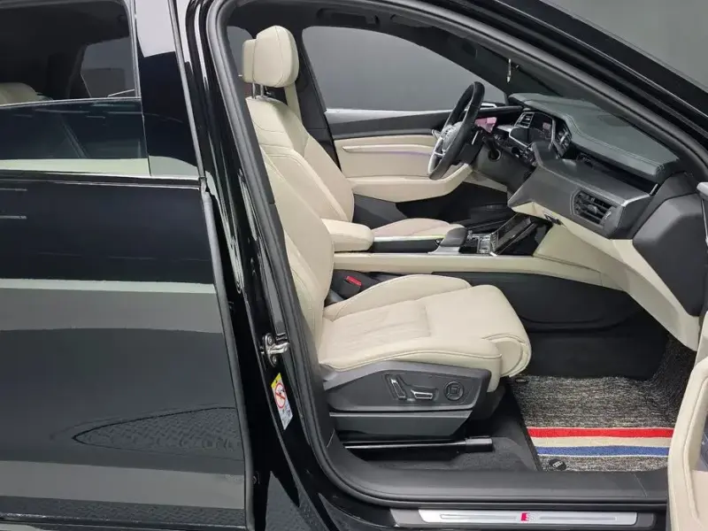 2021 Audi e-tron с пробегом 88 326 км