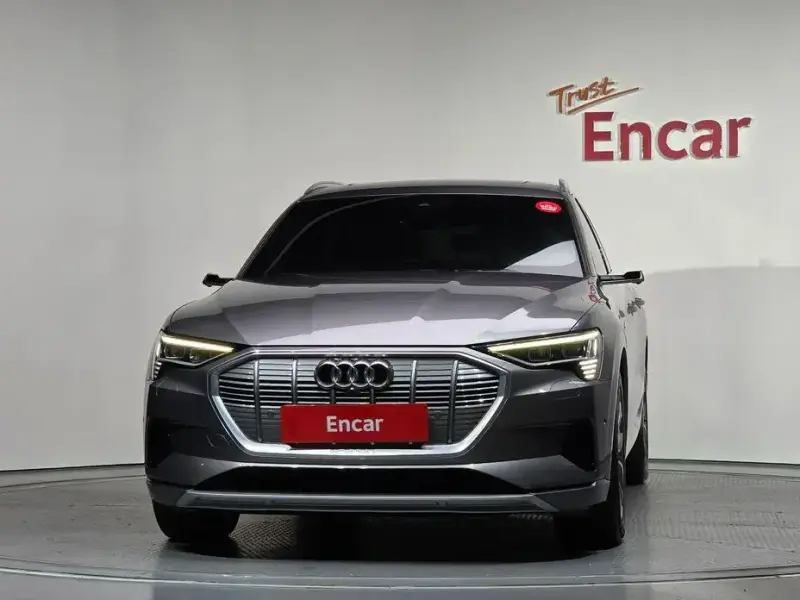 2021 Audi e-tron с пробегом 53 124 км