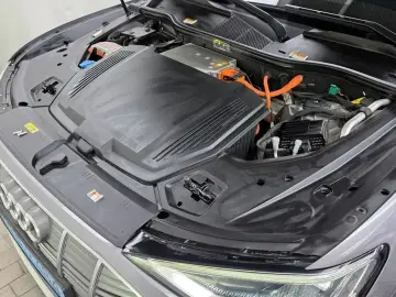2021 Audi e-tron с пробегом 53 124 км