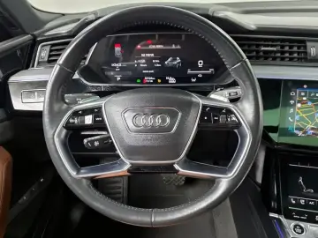 2021 Audi e-tron с пробегом 53 124 км