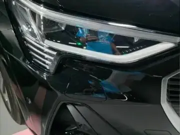 2022 Audi e-tron с пробегом 49 000 км