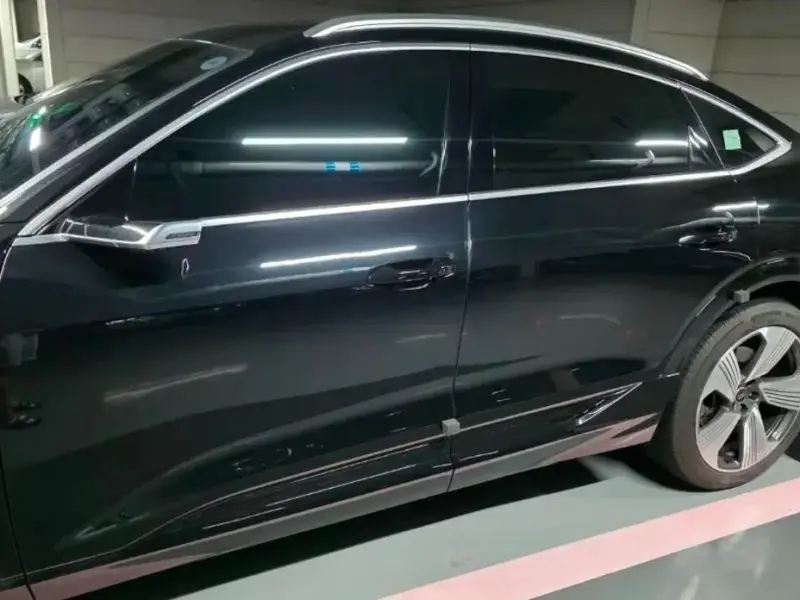 2022 Audi e-tron с пробегом 49 000 км
