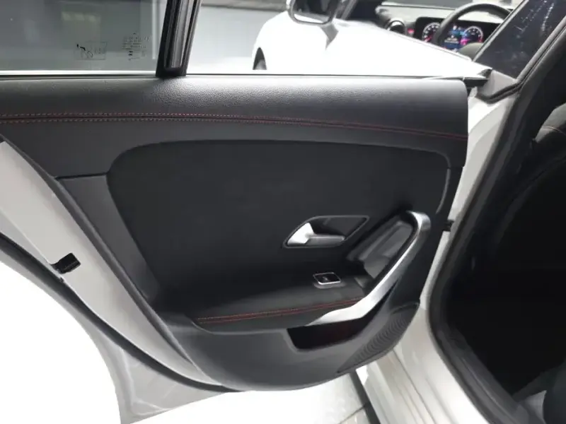 2025 Mercedes-Benz CLA с пробегом 23 813 км