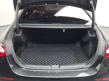 2024 Mercedes-Benz E-Класс с пробегом 46 609 км