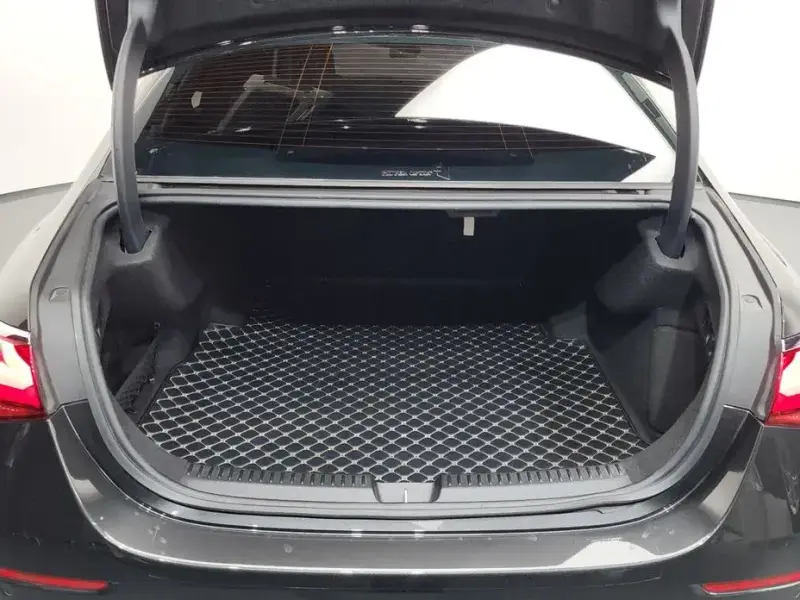 2024 Mercedes-Benz E-Класс с пробегом 46 609 км