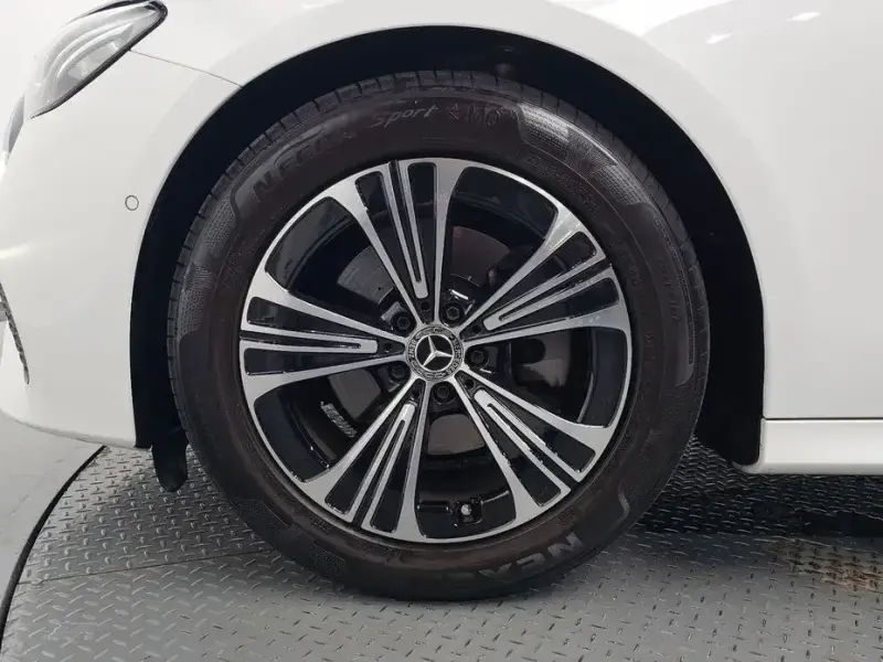 2024 Mercedes-Benz E-Класс с пробегом 15 090 км