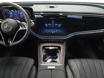 2025 Mercedes-Benz E-Класс с пробегом 1 434 км