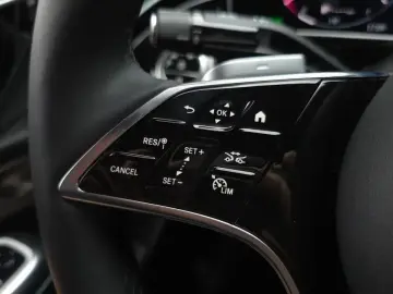 2025 Mercedes-Benz E-Класс с пробегом 1 434 км