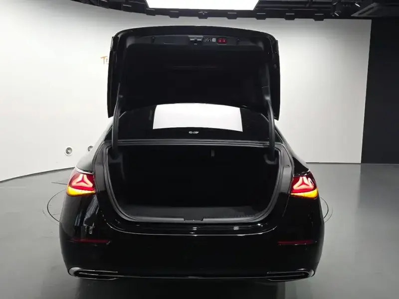 2025 Mercedes-Benz E-Класс с пробегом 1 434 км
