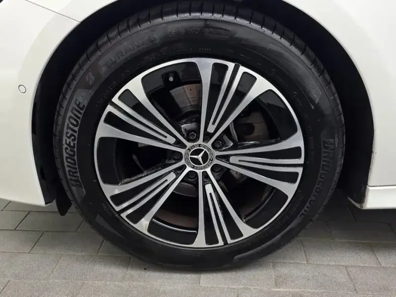 2025 Mercedes-Benz E-Класс с пробегом 26 028 км