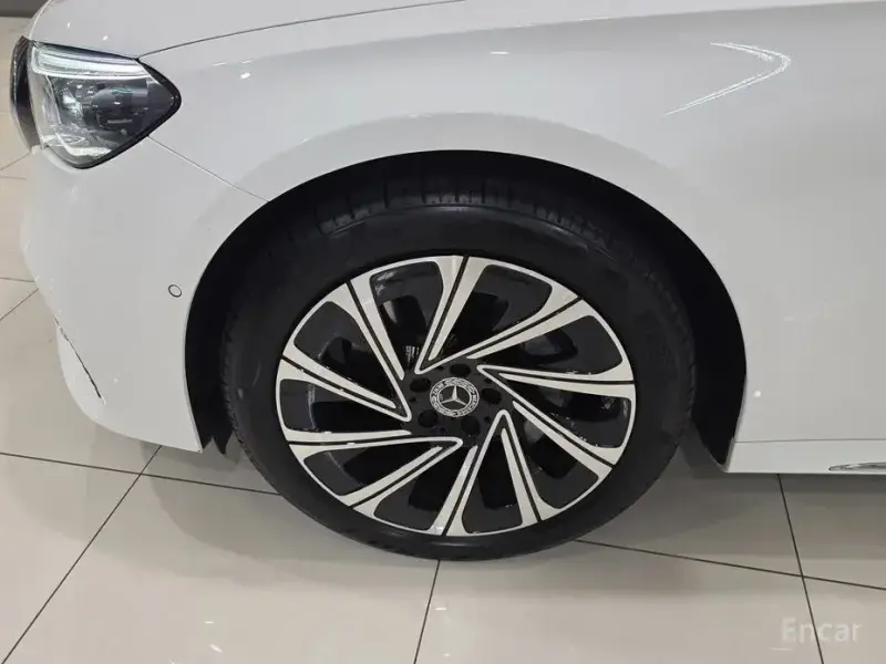 2025 Mercedes-Benz E-Класс с пробегом 7 861 км
