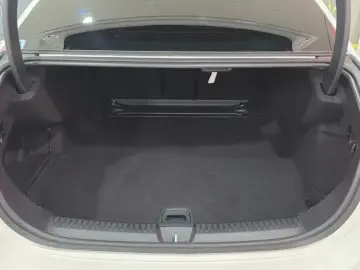 2025 Mercedes-Benz E-Класс с пробегом 7 861 км