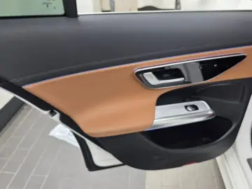 2025 Mercedes-Benz E-Класс с пробегом 26 028 км