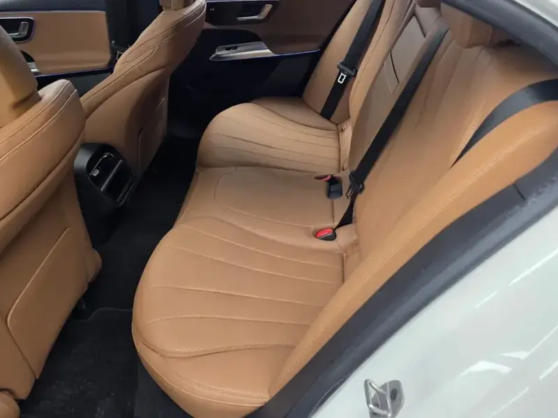 2025 Mercedes-Benz E-Класс с пробегом 26 028 км