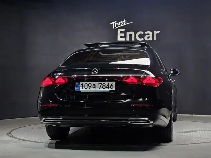 2025 Mercedes-Benz E-Класс с пробегом 11 717 км