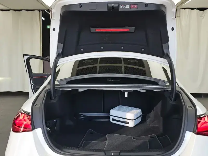 2024 Mercedes-Benz E-Класс с пробегом 38 750 км