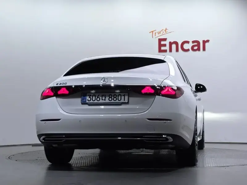 2025 Mercedes-Benz E-Класс с пробегом 4 535 км
