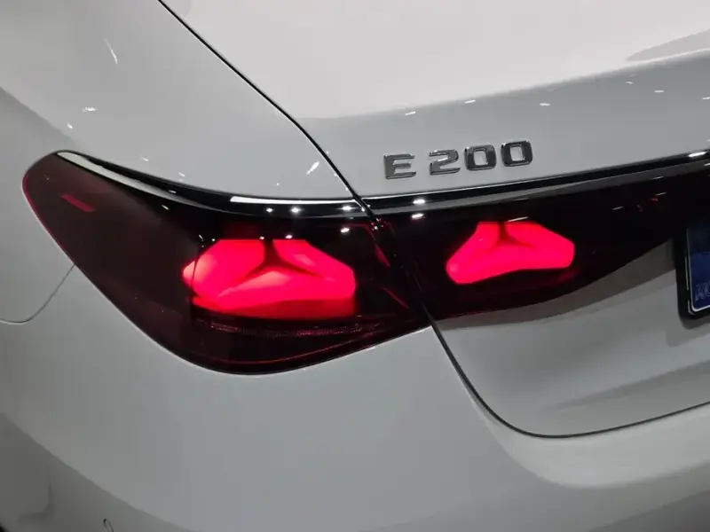 2025 Mercedes-Benz E-Класс с пробегом 4 535 км