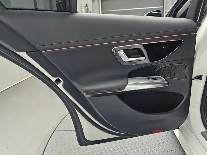 2025 Mercedes-Benz E-Класс с пробегом 4 535 км