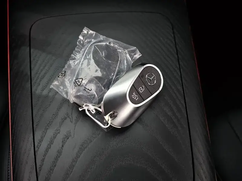 2025 Mercedes-Benz E-Класс с пробегом 4 535 км