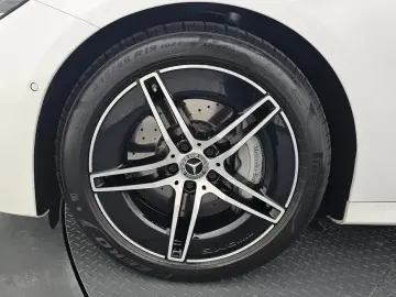 2025 Mercedes-Benz E-Класс с пробегом 9 641 км