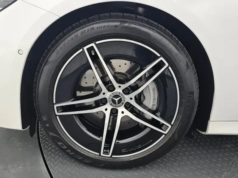 2025 Mercedes-Benz E-Класс с пробегом 9 641 км