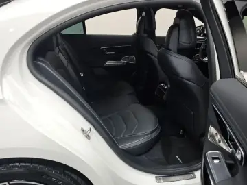 2025 Mercedes-Benz E-Класс с пробегом 9 641 км