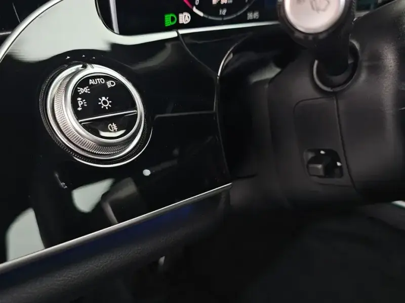 2025 Mercedes-Benz E-Класс с пробегом 9 641 км
