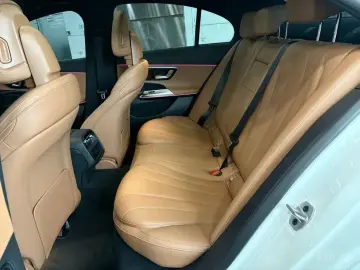 2025 Mercedes-Benz E-Класс с пробегом 1 803 км