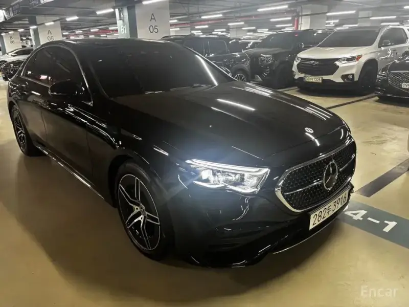 2025 Mercedes-Benz E-Класс с пробегом 4 040 км