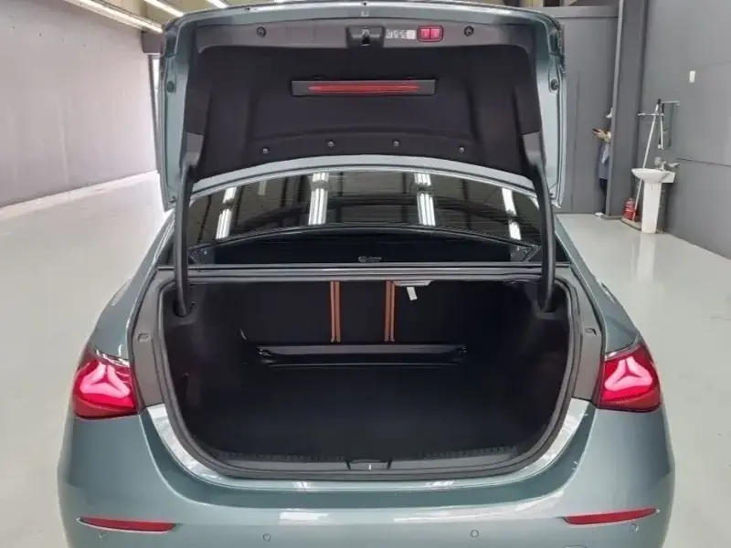 2024 Mercedes-Benz E-Класс с пробегом 16 478 км