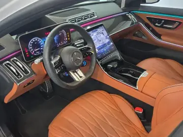 2025 Mercedes-Benz E-Класс с пробегом 9 650 км