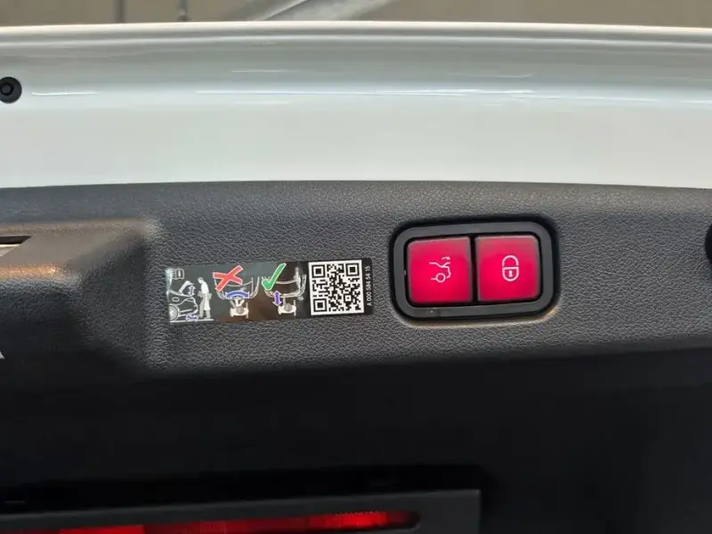 2025 Mercedes-Benz E-Класс с пробегом 9 650 км