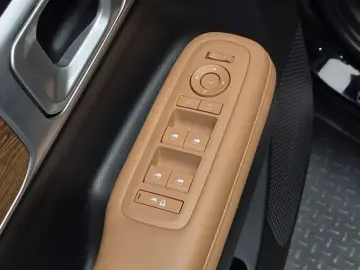 2024 Hyundai Santa Fe с пробегом 38 983 км