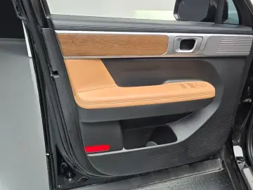 2024 Hyundai Santa Fe с пробегом 38 983 км