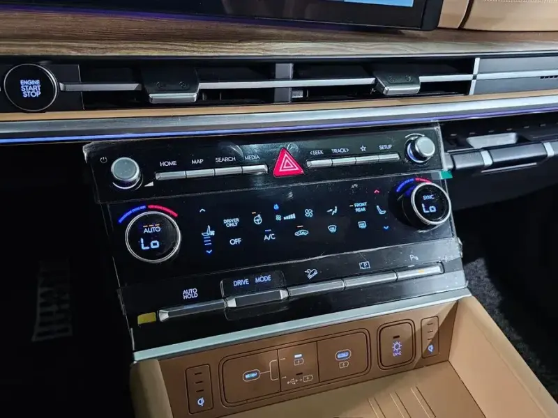 2024 Hyundai Santa Fe с пробегом 30 196 км