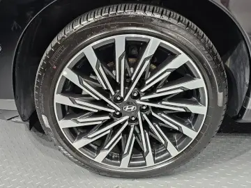 2024 Hyundai Santa Fe с пробегом 21 332 км