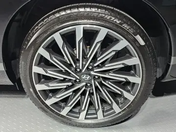 2024 Hyundai Santa Fe с пробегом 21 332 км