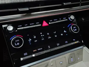 2024 Hyundai Santa Fe с пробегом 21 332 км