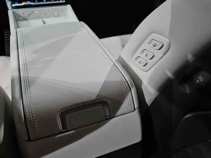2024 Hyundai Santa Fe с пробегом 21 332 км