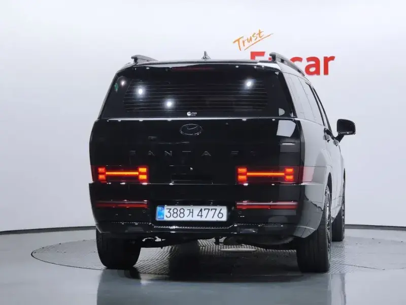 2025 Hyundai Santa Fe с пробегом 12 155 км