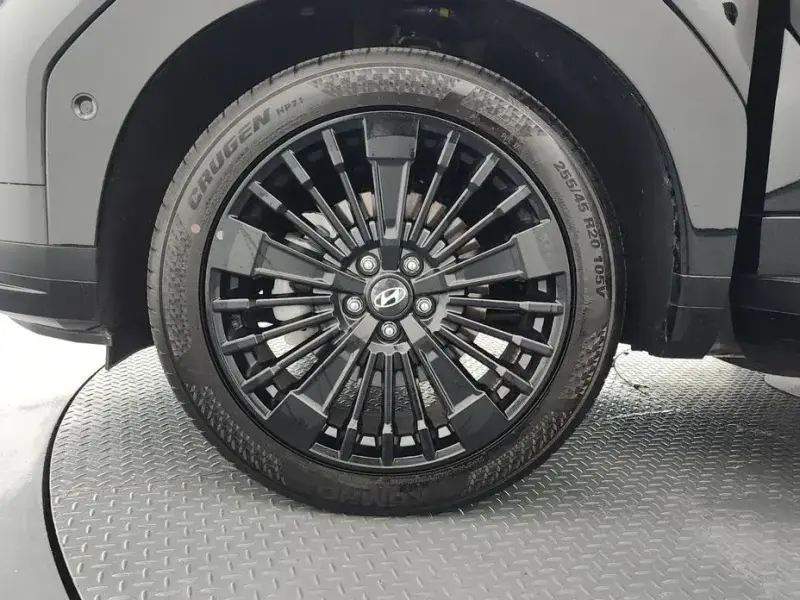 2025 Hyundai Santa Fe с пробегом 12 155 км