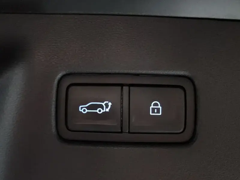 2025 Hyundai Santa Fe с пробегом 12 155 км