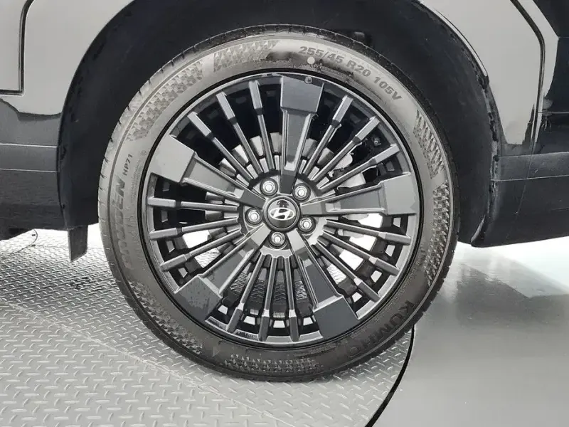 2025 Hyundai Santa Fe с пробегом 12 155 км
